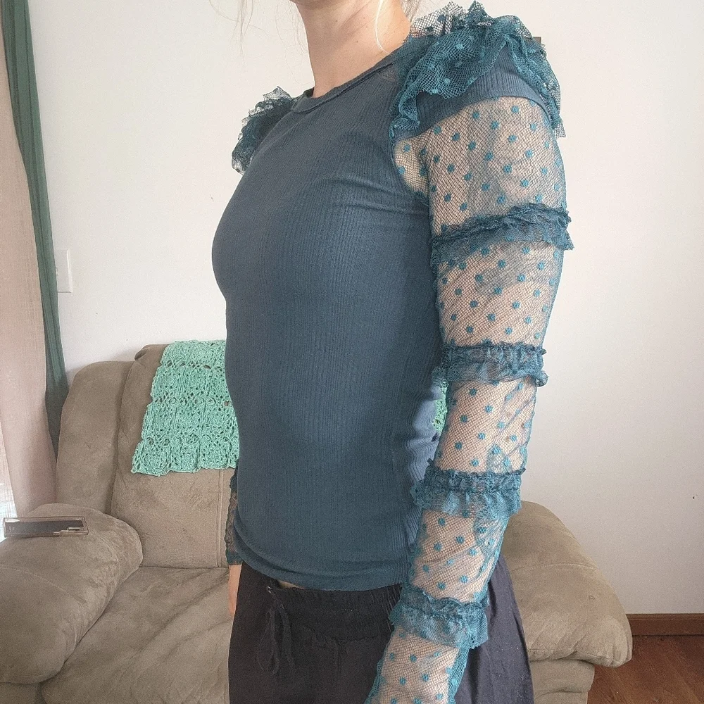 Free People Green Ruffle Lace Long Sleeve Top Size Medium